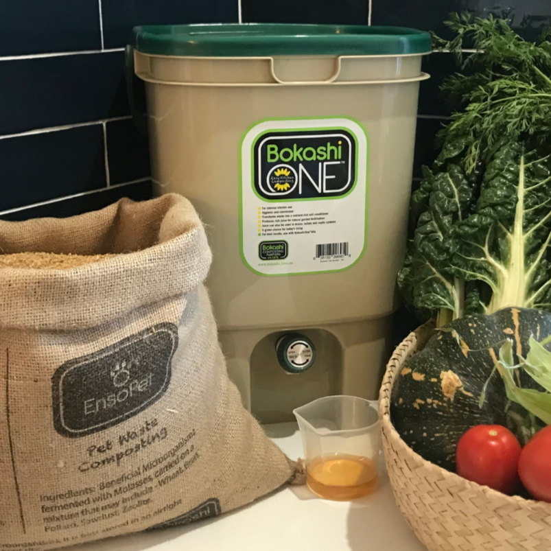 Bokashi One Bucket + 4 KG Mix in Hessian Bag