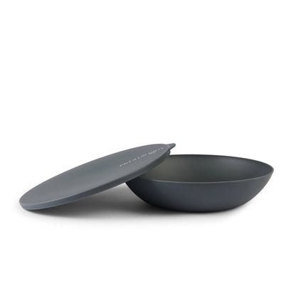 Serving bowl with a lid — the round (small)