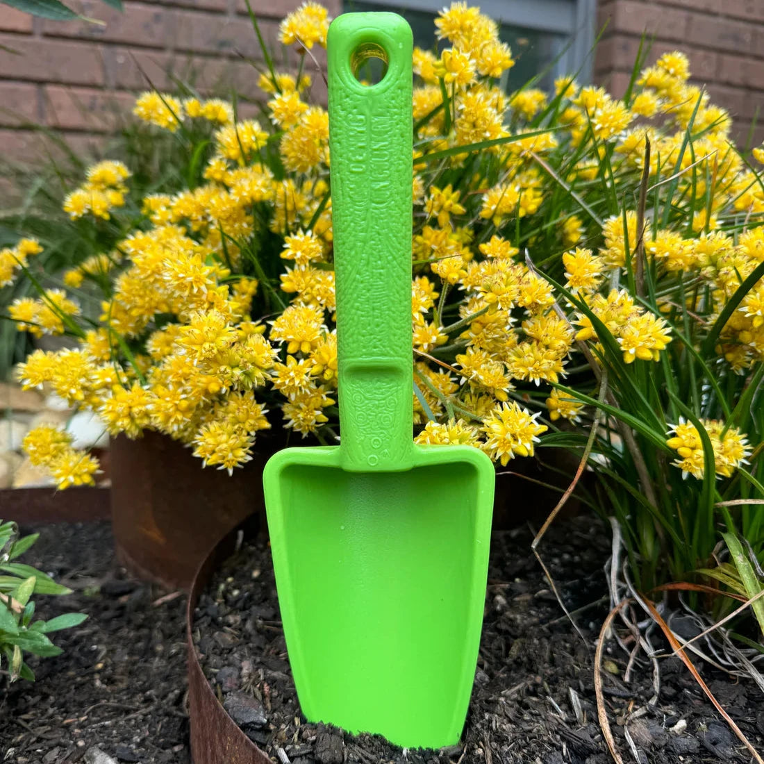 Womby Gardening Hand Trowel