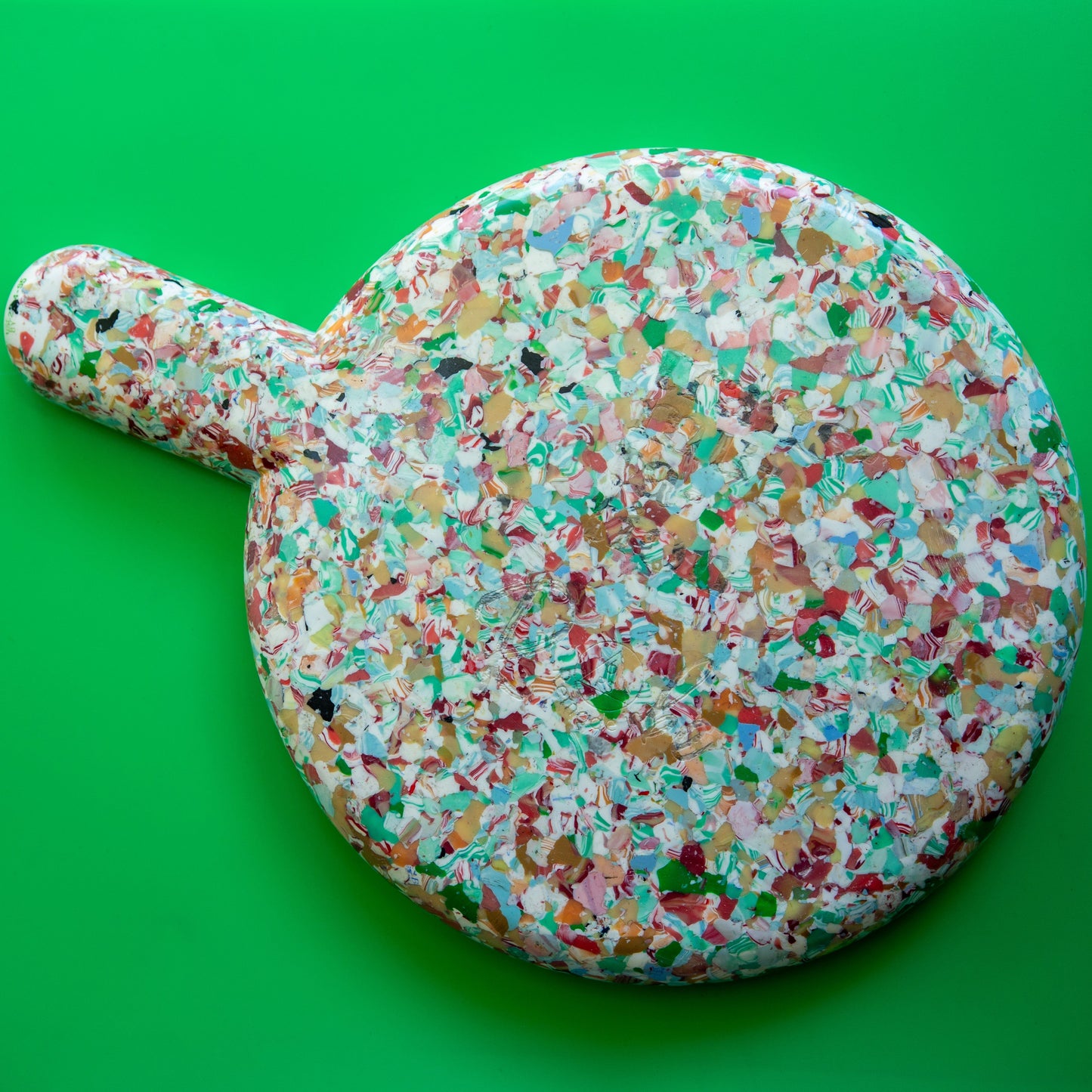 Round Paddle Board Made From Recycled Bread Tags