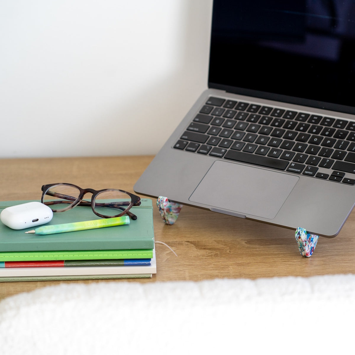 Tutti Frutti recycled laptop stand, photo 7