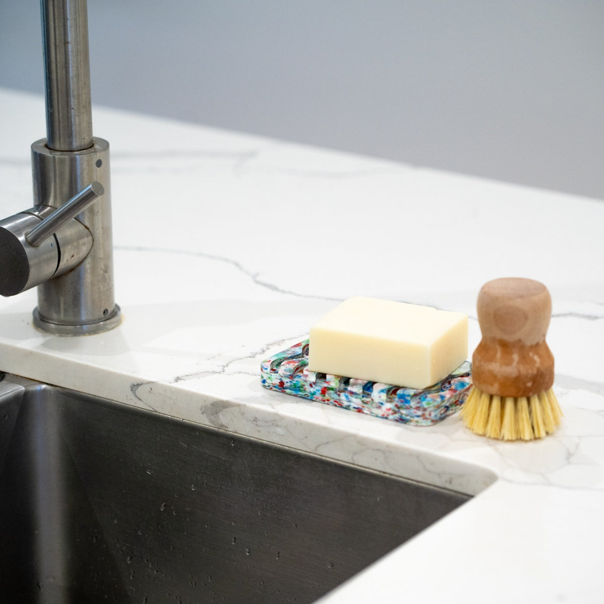 Tutti Frutti recycled plastic soap tray